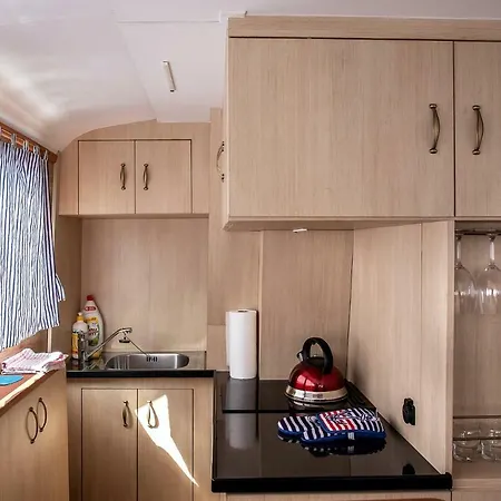Statek Mewa Apartament Na Wodzie 船上ホテル